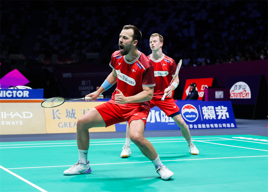 成为全球瞩 成为全球瞩