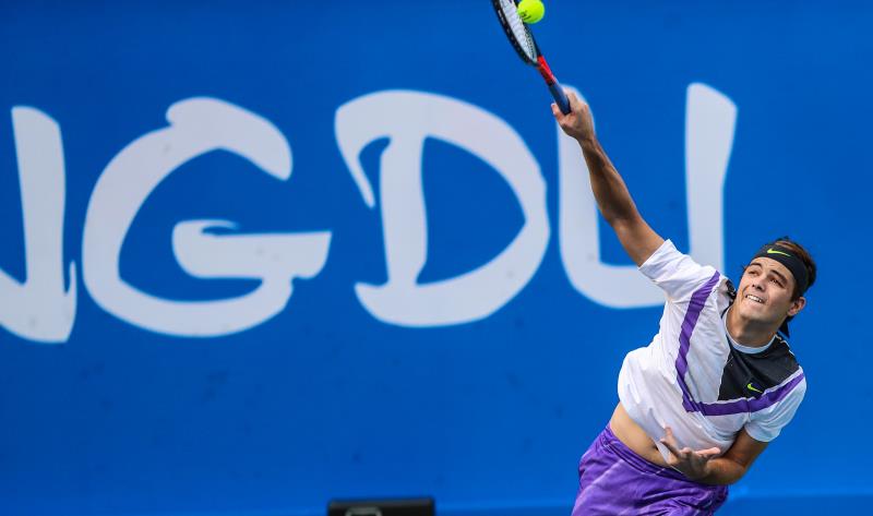 比赛中因调 比赛中因调