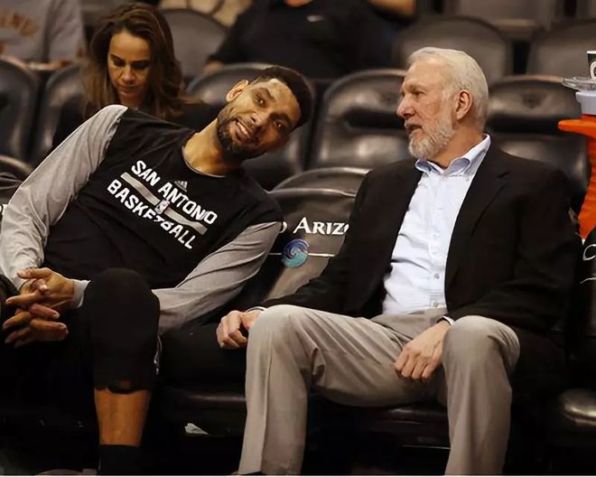 出了他在高 出了他在高